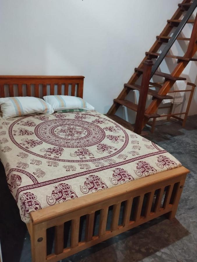 Kalawana Sunil'S Homestay Sinharaja מראה חיצוני תמונה